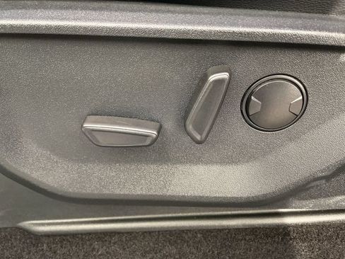 Used 2025 Ford F150 Lariat AWD/4WD image 12