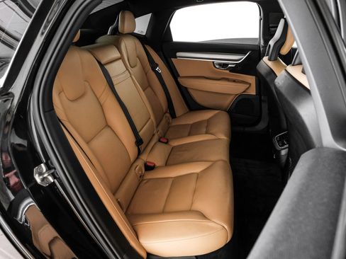 Used 2017 Volvo S90 T6 Momentum w/ Vision Package image 38