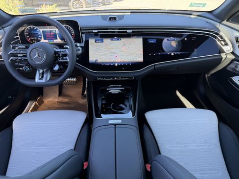 New 2026 Mercedes-Benz E 53 AMG e 4MATIC Sedan image 31