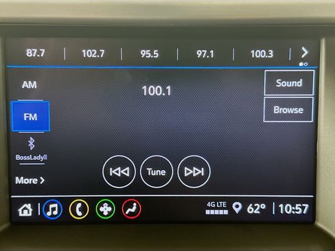 Used 2023 GMC Acadia SLE w/ Driver Convenience Package image 21