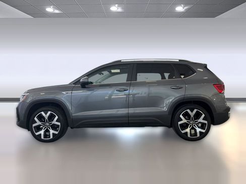 Certified 2023 Volkswagen Taos SEL AWD/4WD image 2