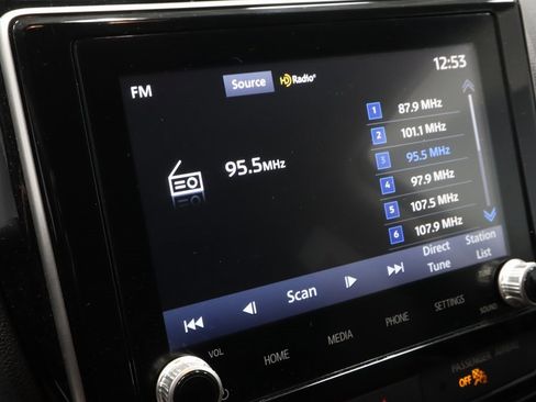 Used 2024 Mitsubishi Outlander Sport SE image 2