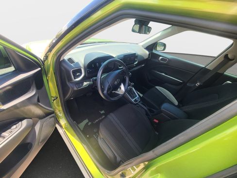 Certified 2023 Hyundai Venue SEL FWD image 9