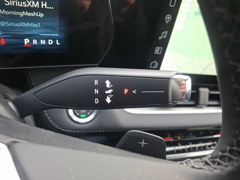 New 2026 Chevrolet Equinox LT w/ Convenience Package II image 13