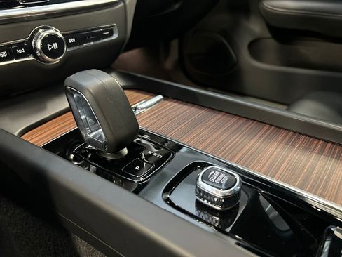 Certified 2023 Volvo S60 B5 Plus w/ Climate Package AWD/4WD image 18