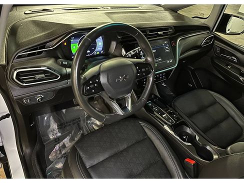 Used 2023 Chevrolet Bolt LT w/ Infotainment Package FWD image 19