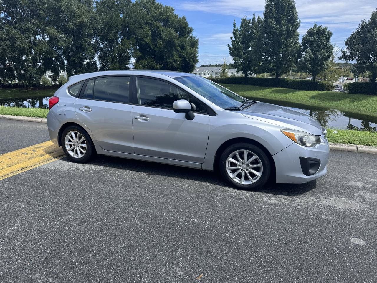 Used 2013 Subaru Impreza 2.0i Premium w/ All-Weather Pkg AWD/4WD image 18
