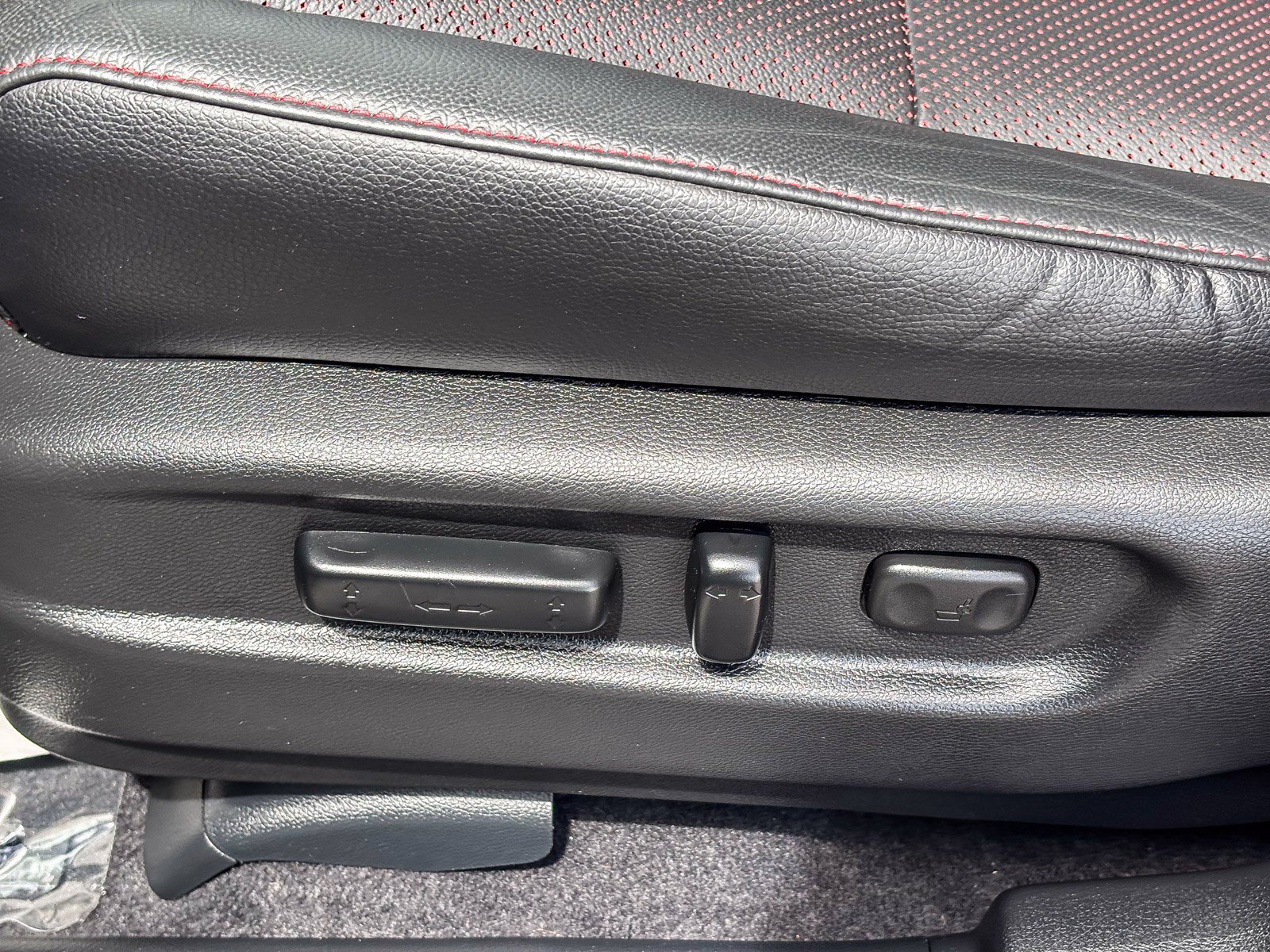 Certified 2025 Honda Ridgeline Black Edition image 24