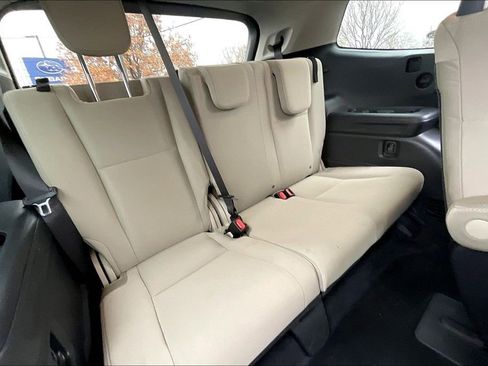 Certified 2024 Subaru Ascent Premium w/ Convenience Package image 31