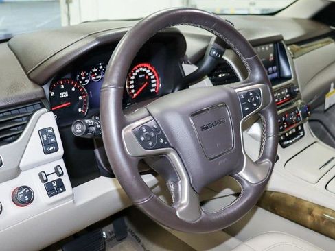 Used 2016 GMC Yukon Denali w/ Open Road Package image 18