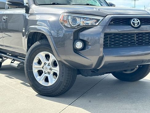 Used 2018 Toyota 4Runner SR5 Premium image 9