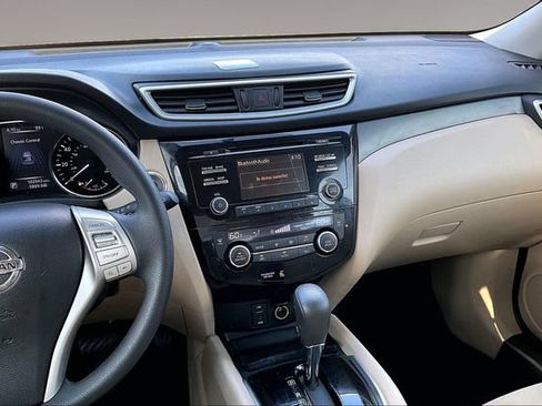 Used 2016 Nissan Rogue SV FWD image 9