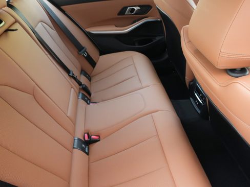 Used 2025 BMW 330i Sedan RWD image 36