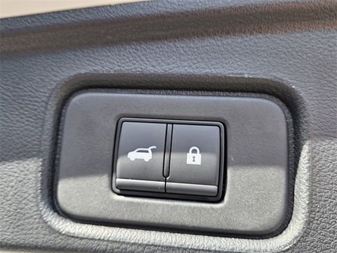 Used 2025 Nissan Pathfinder Rock Creek image 14