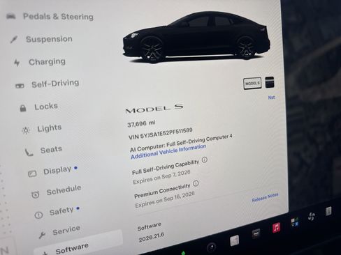 Used 2023 Tesla Model S Standard Range AWD/4WD image 2