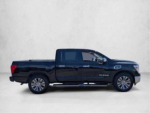 Used 2017 Nissan Titan SL RWD image 4