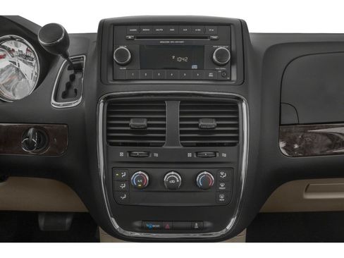Used 2019 Dodge Grand Caravan GT w/ Safety Sphere Group FWD image 9