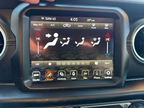 Used 2021 Jeep Gladiator Overland w/ Popular Equipment Package image 19