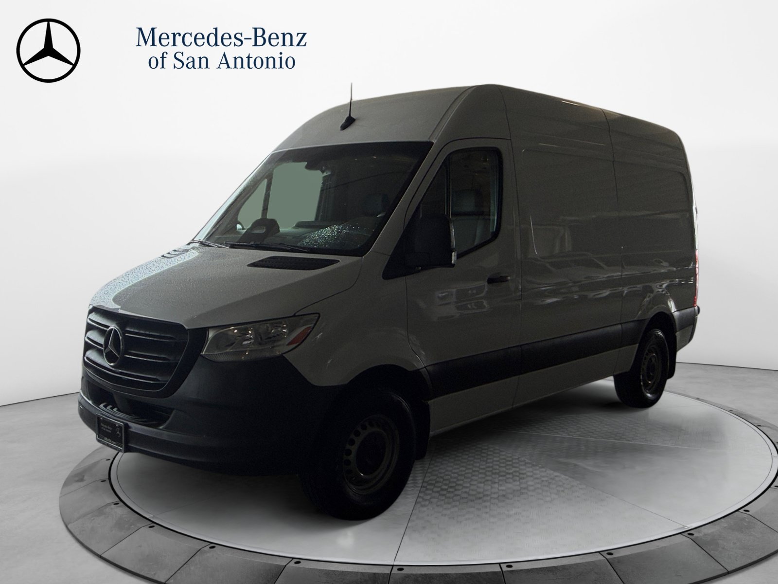 Used 2025 Mercedes-Benz Sprinter 2500 image 3