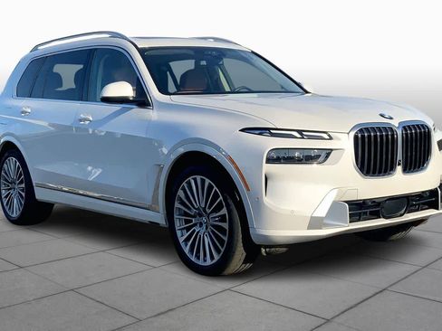 Certified 2023 BMW X7 xDrive40i w/ Premium Package image 2