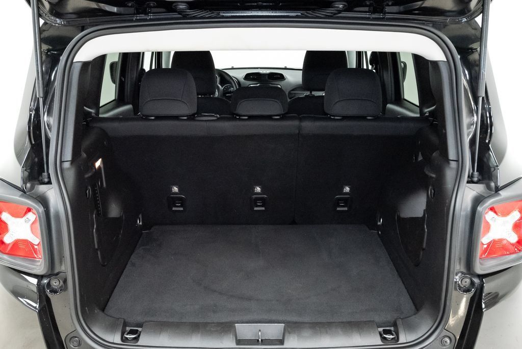 Used 2021 Jeep Renegade Sport FWD image 28