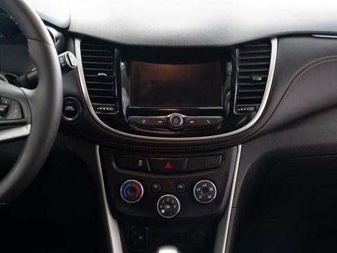 Used 2021 Chevrolet Trax LT w/ Driver Confidence Package image 16