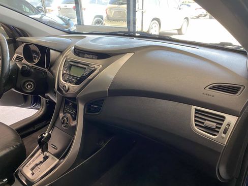 Used 2013 Hyundai Elantra SE image 14