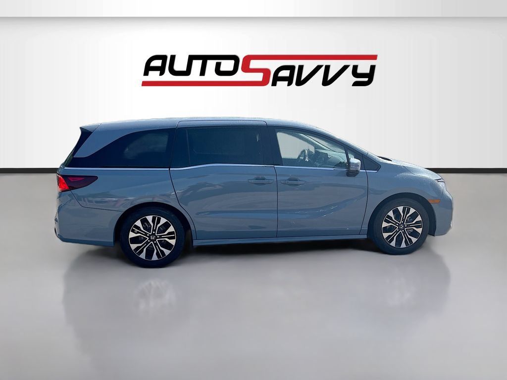Used 2025 Honda Odyssey Elite image 8