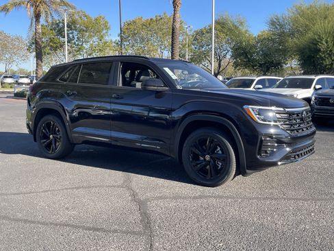 New 2026 Volkswagen Atlas Cross Sport SEL R-Line image 5