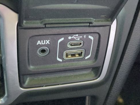 Used 2018 Jeep Wrangler Unlimited Sahara w/ LED Lighting Group image 21