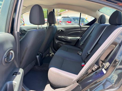 Used 2012 Nissan Versa SV w/ Convenience Pkg FWD image 9