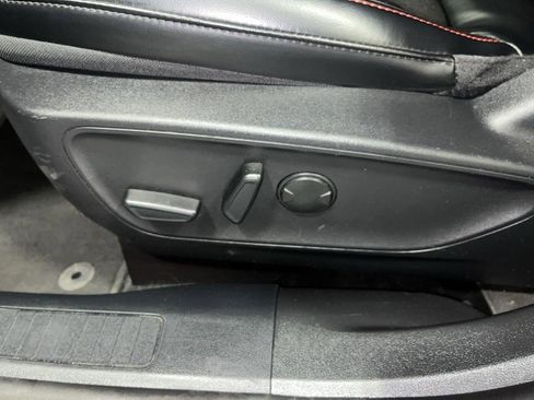 Used 2025 Ford Escape ST-Line Select AWD/4WD image 14