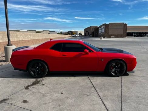 Used 2017 Dodge Challenger SRT Hellcat image 3