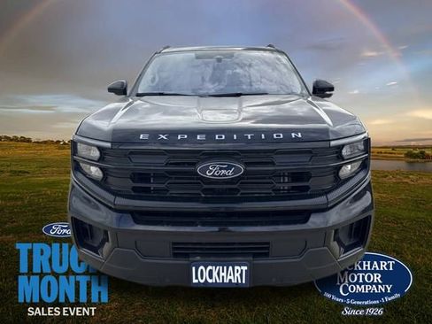 New 2025 Ford Expedition Active image 2