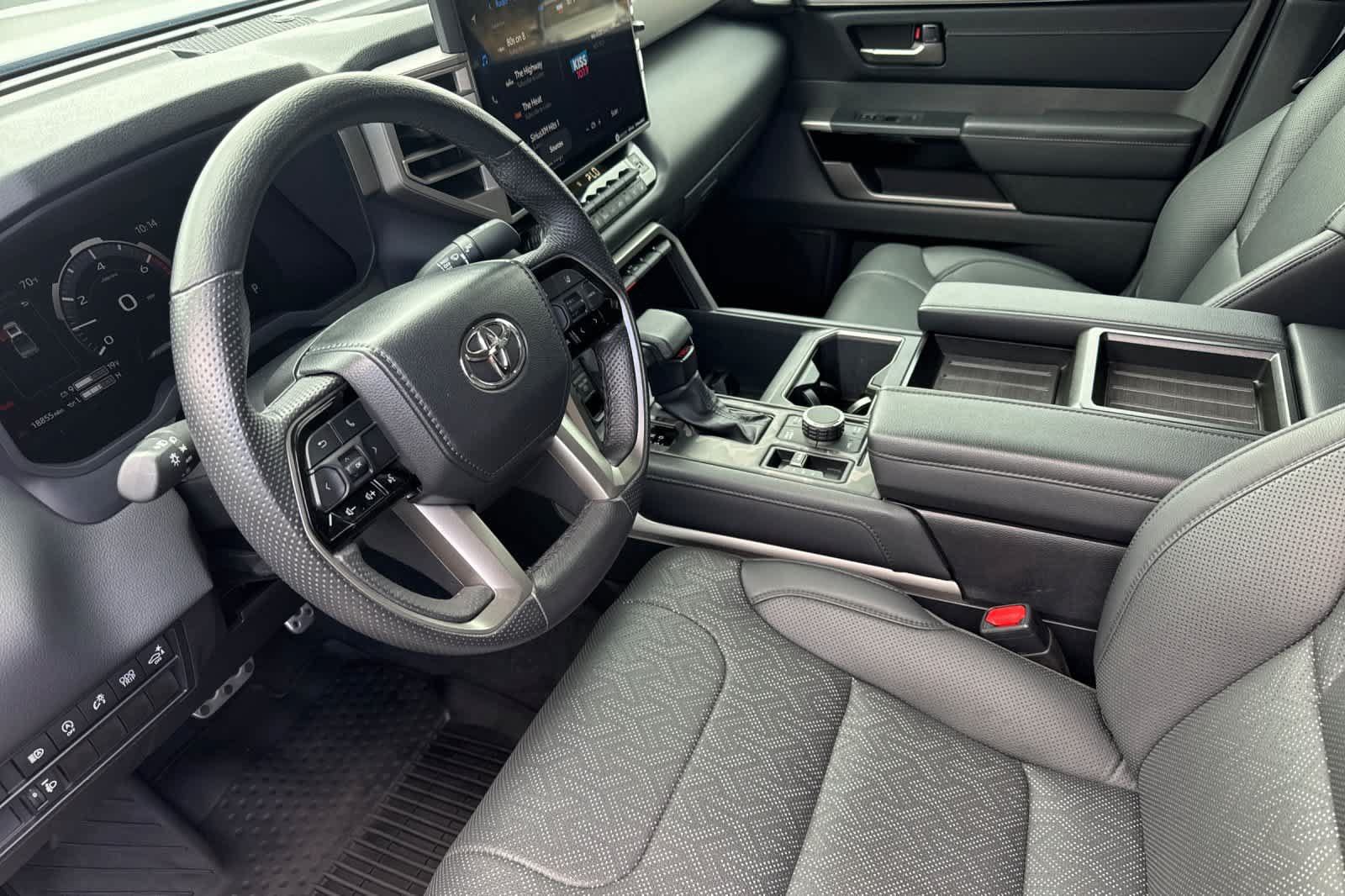 Used 2024 Toyota Tundra Limited w/ TRD Off-Road Package AWD/4WD image 11