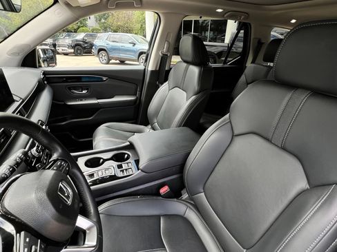 Used 2025 Honda Pilot Touring image 21