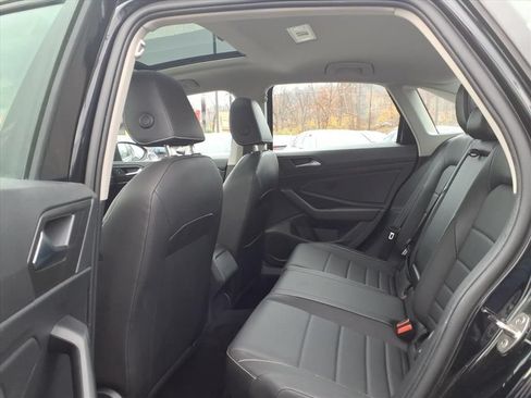 Used 2024 Volkswagen Jetta SE FWD image 12
