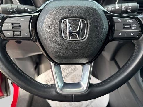 Certified 2025 Honda Pilot Touring image 7