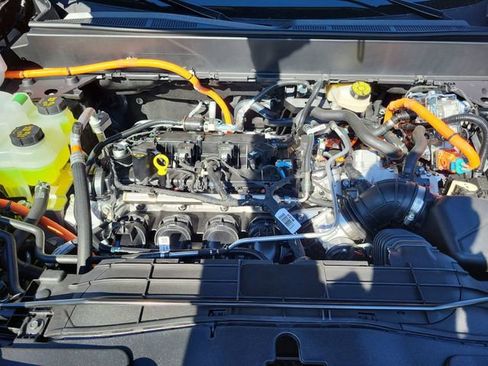 New 2025 Ford Maverick XLT w/ XLT Luxury Package image 17