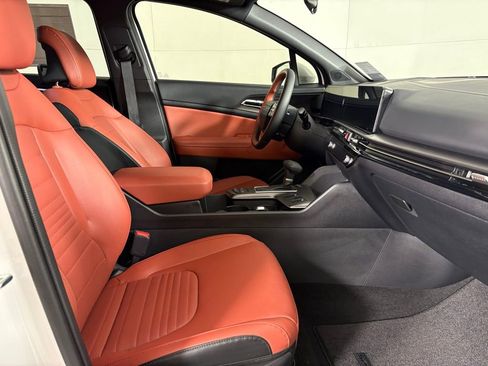 New 2026 Kia Sportage SX image 13