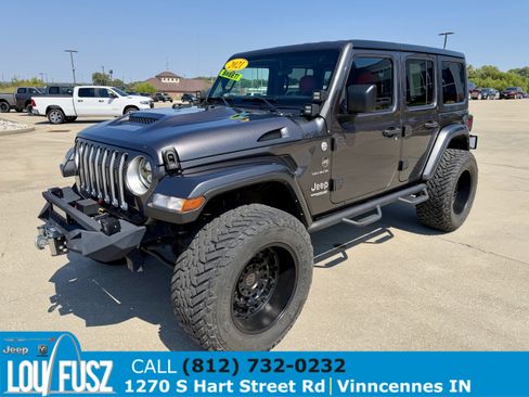 Used 2021 Jeep Wrangler Unlimited Sahara w/ Dual Top Group AWD/4WD image 3