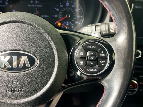 Used 2021 Kia Soul Turbo FWD image 19