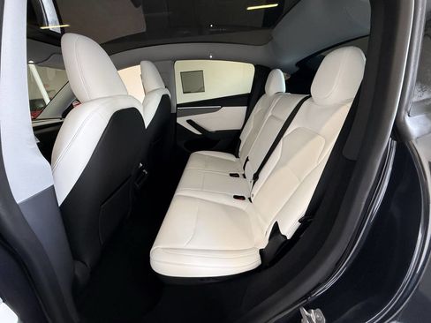 Used 2026 Tesla Model Y Long Range image 20