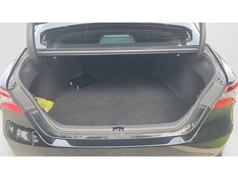 Certified 2022 Toyota Camry SE w/ Convenience Package FWD image 9
