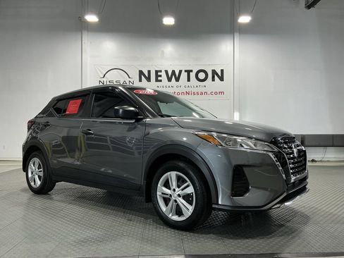 Used 2024 Nissan Kicks S image 36