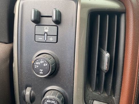 Certified 2015 Chevrolet Silverado 1500 High Country w/ High Country Premium Package image 36