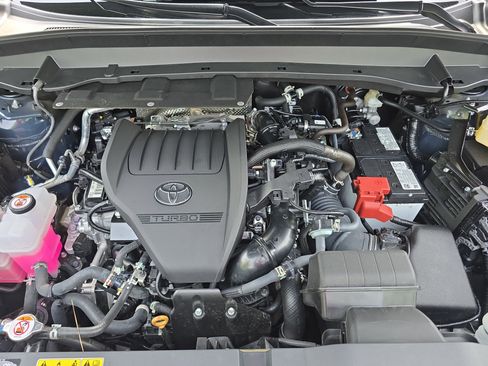 Used 2026 Toyota Grand Highlander Platinum AWD/4WD image 32