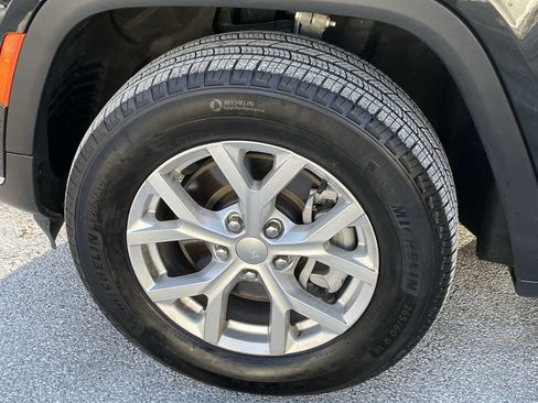 Used 2023 Jeep Grand Cherokee L Limited image 26