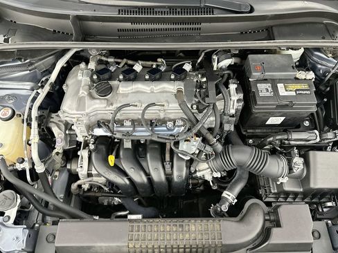 Used 2020 Toyota Corolla LE FWD image 31