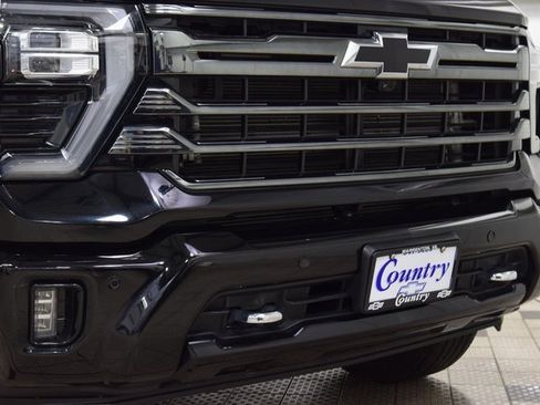 Used 2024 Chevrolet Silverado 2500 High Country w/ High Country Premium Package image 13